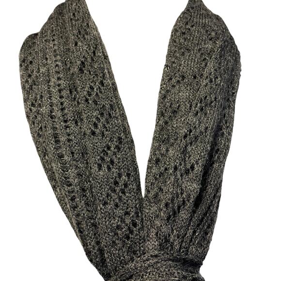 Minicci Women's Gray and Metallic Silver Threaded Infinity Scarf NWT - Picture 6 of 9